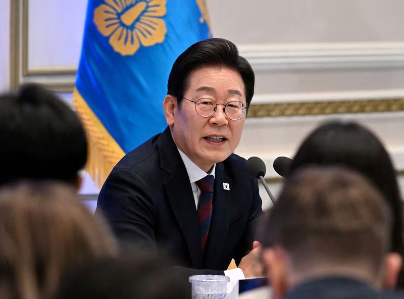 Presiden Korsel Lee Jae Myung South Korean President Lee Jae Myung delivers a speech during a press conference to mark his first 30 days in office at Yeongbingwan of Blue House on July 3, 2025 in Seoul, South Korea. Kim Min-Hee/Pool via REUTERS/File Photo Purchase Licensing Rights