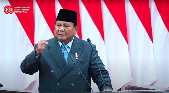 Presiden Prabowo Subianto Indonesia harus memperkuat pertahanan agar tak menjadi sapi perah bangsa lain. (YouTube Setpres)