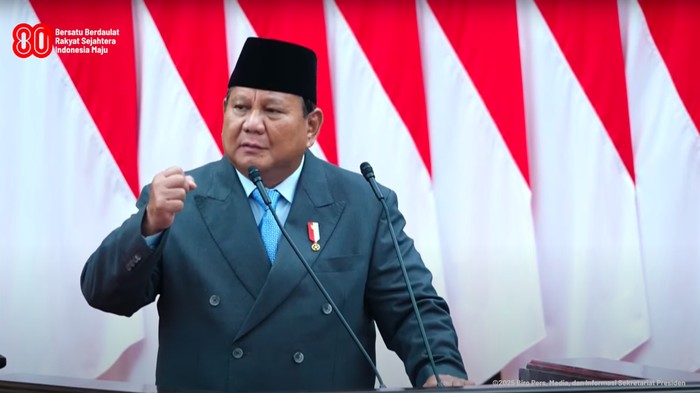 Presiden Prabowo Subianto Indonesia harus memperkuat pertahanan agar tak menjadi sapi perah bangsa lain. (YouTube Setpres)