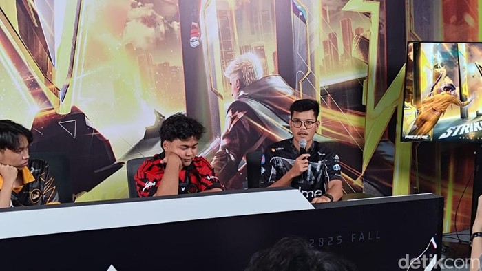 RRQ Kazu gagal meraih gelar juara dunia di kompetisi bertajuk Esports World Cup: Free Fire 2025. Mereka mengaku gregetan dan ingin balas di FFWS SEA 2025 Fall.