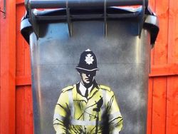 Deretan Street Art Keren yang Menyatu dengan Lingkungan