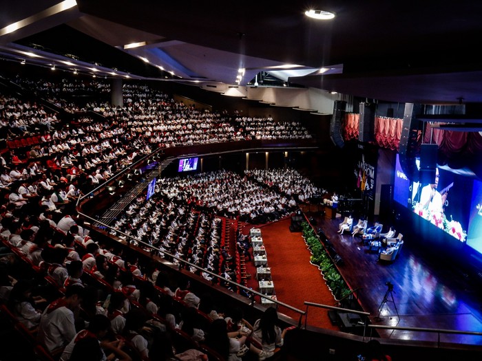 Universitas Pelita Harapan (UPH) resmi menyambut lebih dari 6.500 mahasiswa baru (maba) dari seluruh Indonesia dan mancanegara melalui UPH Festival 2025 yang berlangsung pada 14–16 Agustus 2025.