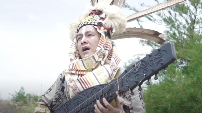 Uyau Moris. Foto: tangkapan layar YouTube
