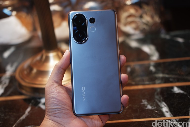 Vivo V60
