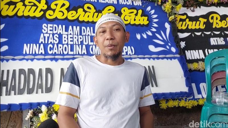 Ajie Darmaji Suami Mpok Alpa, Ajie Darmaji, saat ditemui di kawasan Ciganjur, Jakarta Selatan, Sabtu (16/8/2025).