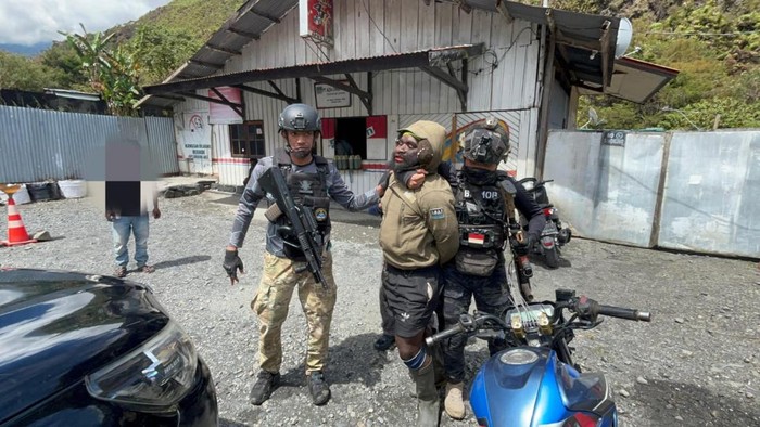 Anggota KKB, Konara Enumbi ditangkap polisi di Puncak Jaya.
