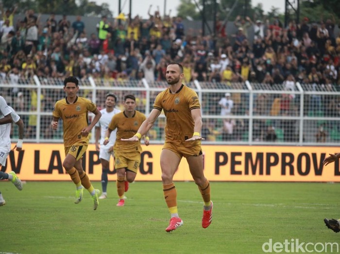 Ilija Spasojevic penyerang Bhayangkara Presisi Lampung FC
