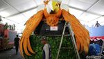 Intip Persiapan Karnaval Kendaraan Hias di Monas