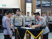 Momen Kapolri Lantik Komjen Dedi Prasetyo Sebagai Wakapolri