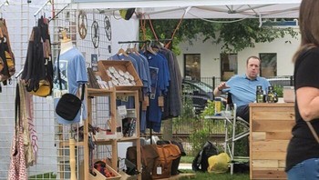 Your business does what? Foto: karvup via Bored Panda