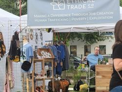 Kumpulan Iklan Gagal yang Jadinya Ambigu dan Bikin Nyengir