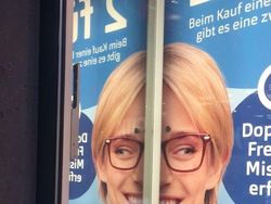 Kumpulan Iklan Gagal yang Jadinya Ambigu dan Bikin Nyengir