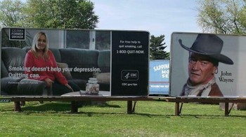 Bukan dua jenis billboard yang bisa bersanding begini. Soalnya jadi ambigu. Foto: imgur via Bored Panda