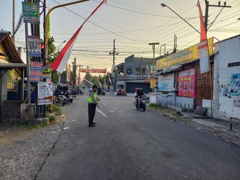 Lokasi kecelakaan pikap menabrak dua motor di Jalan Wiyoro, Baturetno, Banguntapan, Bantul, Sabtu (16/8/2025).