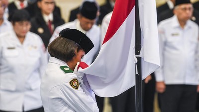 Momen Pengukuhan Paskibraka 2025 di Istana Negara
