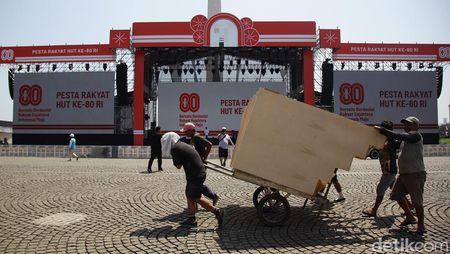 Monas Bersolek, Panggung Pesta Rakyat Dibangun untuk Meriahkan HUT ke-80 RI