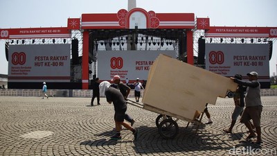 Monas Bersolek, Panggung Pesta Rakyat Dibangun untuk Meriahkan HUT ke-80 RI