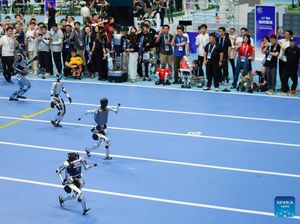 Momen Kocak Olimpiade Robot China, Ada Tabrakan Hingga Gagal Sprint