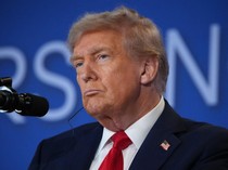 Trump Tunda Beri Sanksi ke China Gegara Beli Minyak Rusia