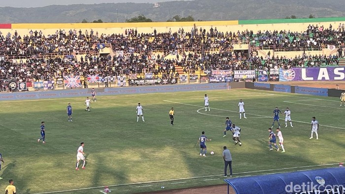 Laga PSIM Jogja vs Arema FC di Stadion Sultan Agung, Bantul, Sabtu (16/8/2025).