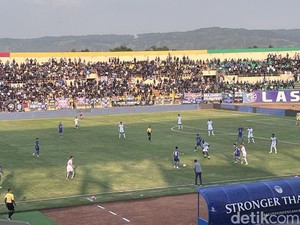Hasil Super League: PSIM Ditahan Imbang 10 Pemain Arema FC 1-1