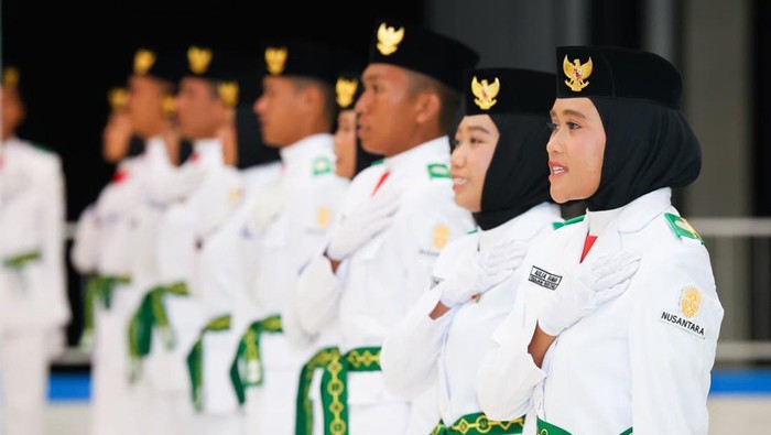 Putra-putri dari PPU saat dilantik menjadi Paskibraka IKN. (Istimewa/dok. Humas IKN)
