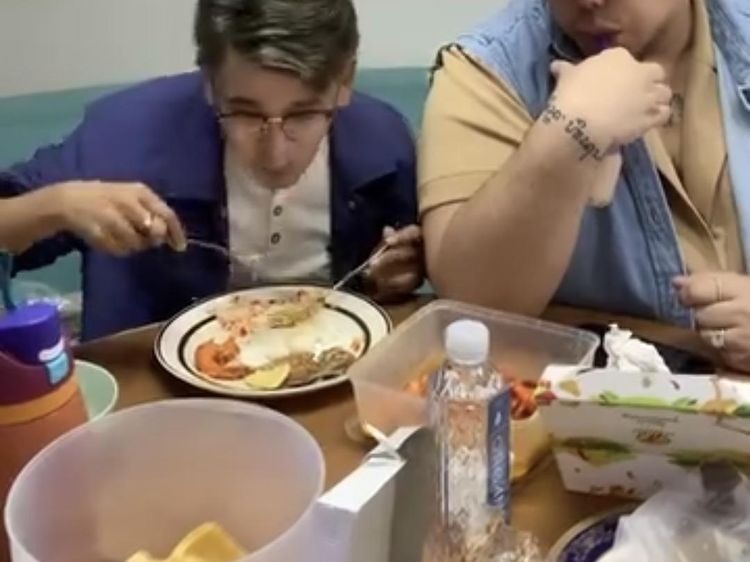 Ruben Onsu Makan Bareng Ivan Gunawan sampai ke Malaysia