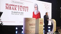 Presiden RI ke-6 Susilo Bambang Yudhoyono memberikan sambutan dalam peluncuran buku tersebut.