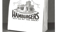 Walter Anderson memastikan kebersihan di restonya. Burger dimasak di depan pelanggan untuk menunjukkan standar higienis yang ketat. Foto: White Castle Archive