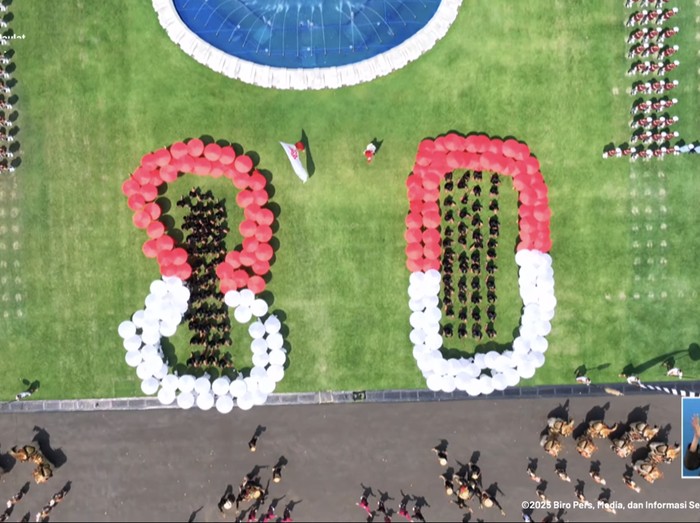 Pertunjukan Bhinneka Tunggal Ika pada HUT ke-80 RI di Istana Merdeka, Minggu (17/8/2025).