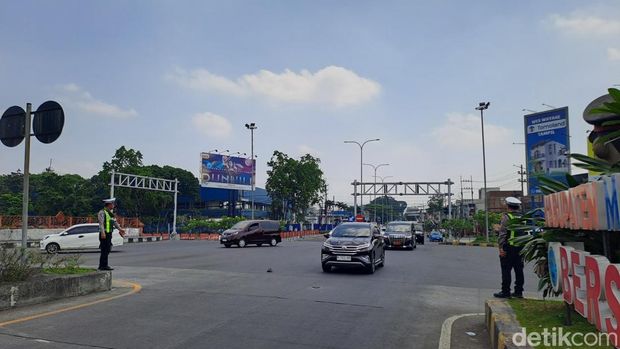 Arus lalu lintas Simpang Karanglo dan arah Kota Batu