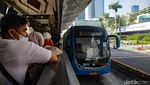 Asyik! Naik TJ, LRT, MRT, dan KRL Cuma Rp 80 hingga Besok