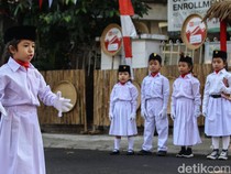 Gemasnya Upacara HUT RI Ala Siswa TK di Jakarta