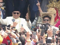 Pacu Jalur-Tabola Bale Goyang Istana, Prabowo Turun dari Mimbar Kehormatan