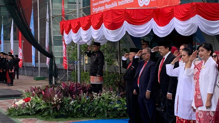 Jadi Pembina Upacara di Kemenkop, Budi Arie Bicara Kado Terindah HUT RI ke-80.