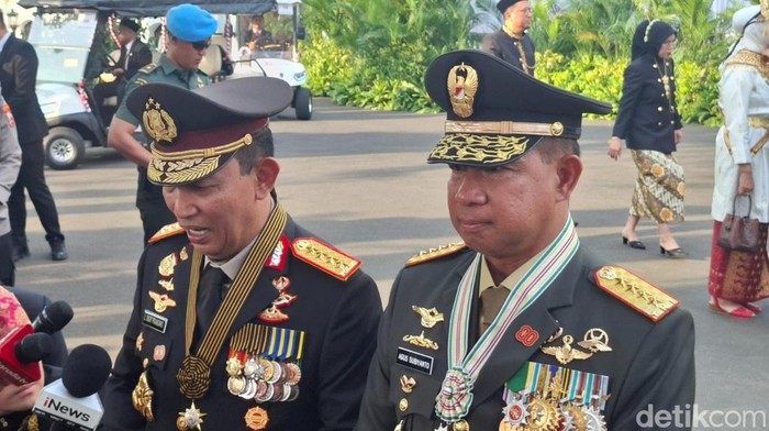 Kapolri dan Panglima TNI di Istana Merdeka (Rolando/detikcom)