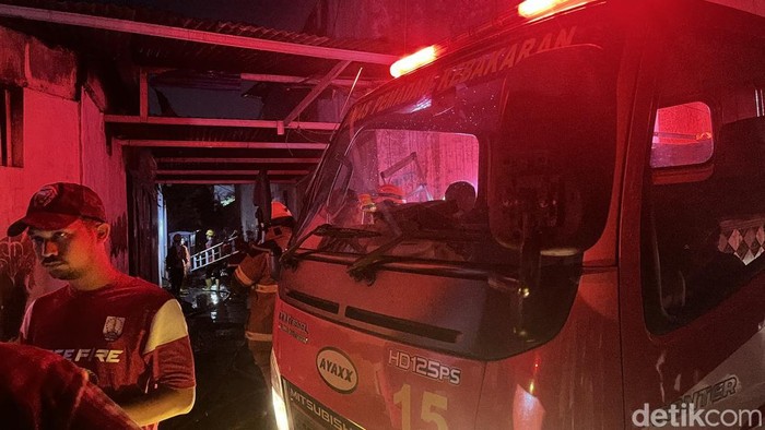 Kebakaran rumah di Nusukan, Banjarsari, Solo, Minggu (17/8/2025).