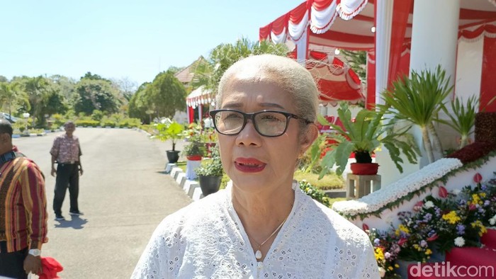 Ketua DPRD NTT, Emilia Nomleni saat diwawancarai detikBali di sela-sela Upacara HUT ke-80 RI di Kupang, Minggu (17/8/2025).