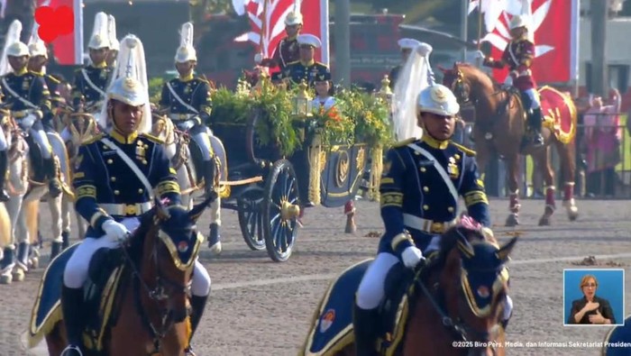 Kirab bendera merah putih meriahkan HUT ke-80 RI di Istana Kepresidenan. Acara dimulai dari Monas dan diakhiri dengan karnaval kemerdekaan. (Dok YouTube Setpres).