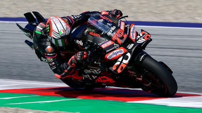 SPIELBERG, AUSTRIA - AUGUST 16: Marco Bezzecchi of Italy riding the Aprilia Racing bike (72) during Qualifying for the MotoGP of Austria at Red Bull Ring on August 16, 2025 in Spielberg, Austria. (Photo by Gold & Goose Photography/Getty Images)