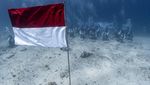 Momen PIS Gelar Upacara Bendera di Bawah Laut-Transplantasi Terumbu Karang