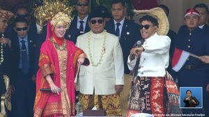 Momen Silet Open Up Bikin Prabowo Turun Joget Tabola Bale di HUT ke-80 RI