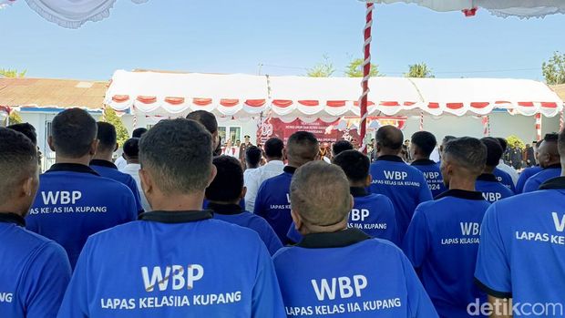 Pemberian remisi kepada narapidana di Lapas Kupang, Minggu (17/8/2025).