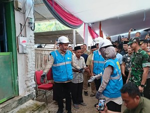 Warga Pelosok Jember Ini Akhirnya Menikmati Aliran Listrik di Era Bupati Fawait
