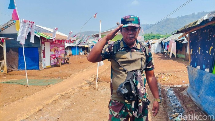 pemulung TPA Sarimukti ikut memeriahkan peringatan HUT ke-80 RI