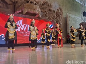 Ratusan Siswa SD Meriahkan Parade Budaya di GWK