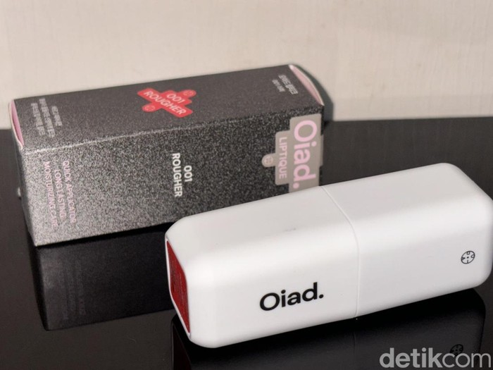 Review OIAD Liptique Lip Stain