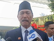 Luhut Ungkap Rencana Penyaluran Bansos via Aplikasi Digital