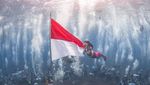 Potret Gubernur Sherly Cium Bendera Merah Putih di Bawah Laut untuk HUT ke-80 RI
