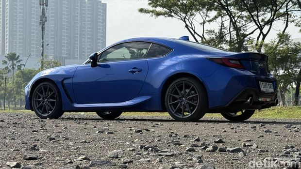 Subaru BRZ AT